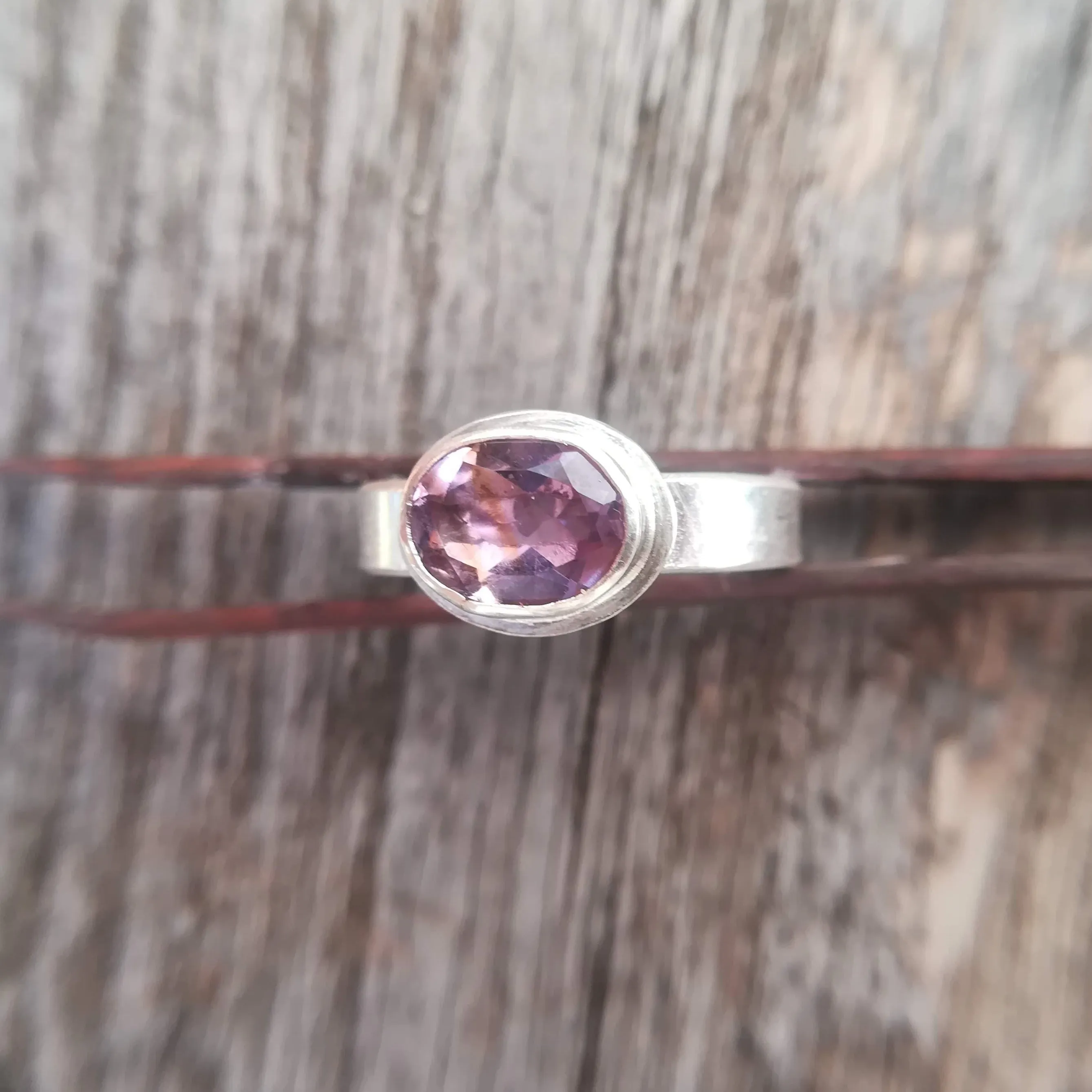 Anillo de Amatista Facetada y  Plata de Ley | Hecho a Mano Talla 19
