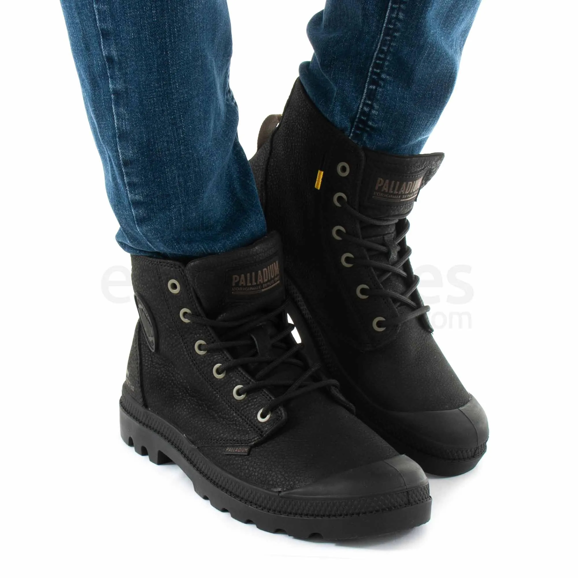 BOTAS PALLADIUM PAMPA HI SUPPLY BLACK 77963001