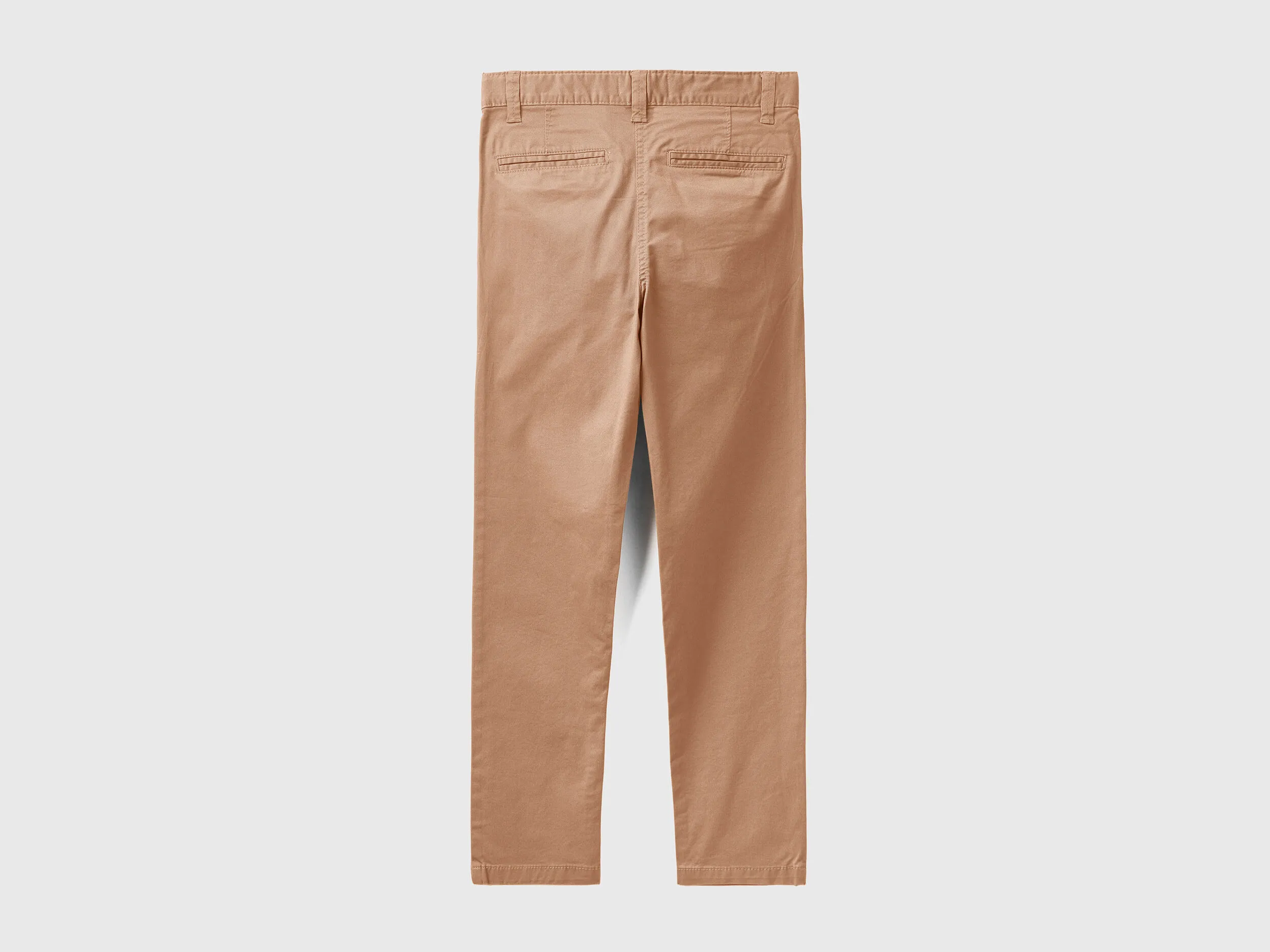 Chinos slim fit de algodón elástico
