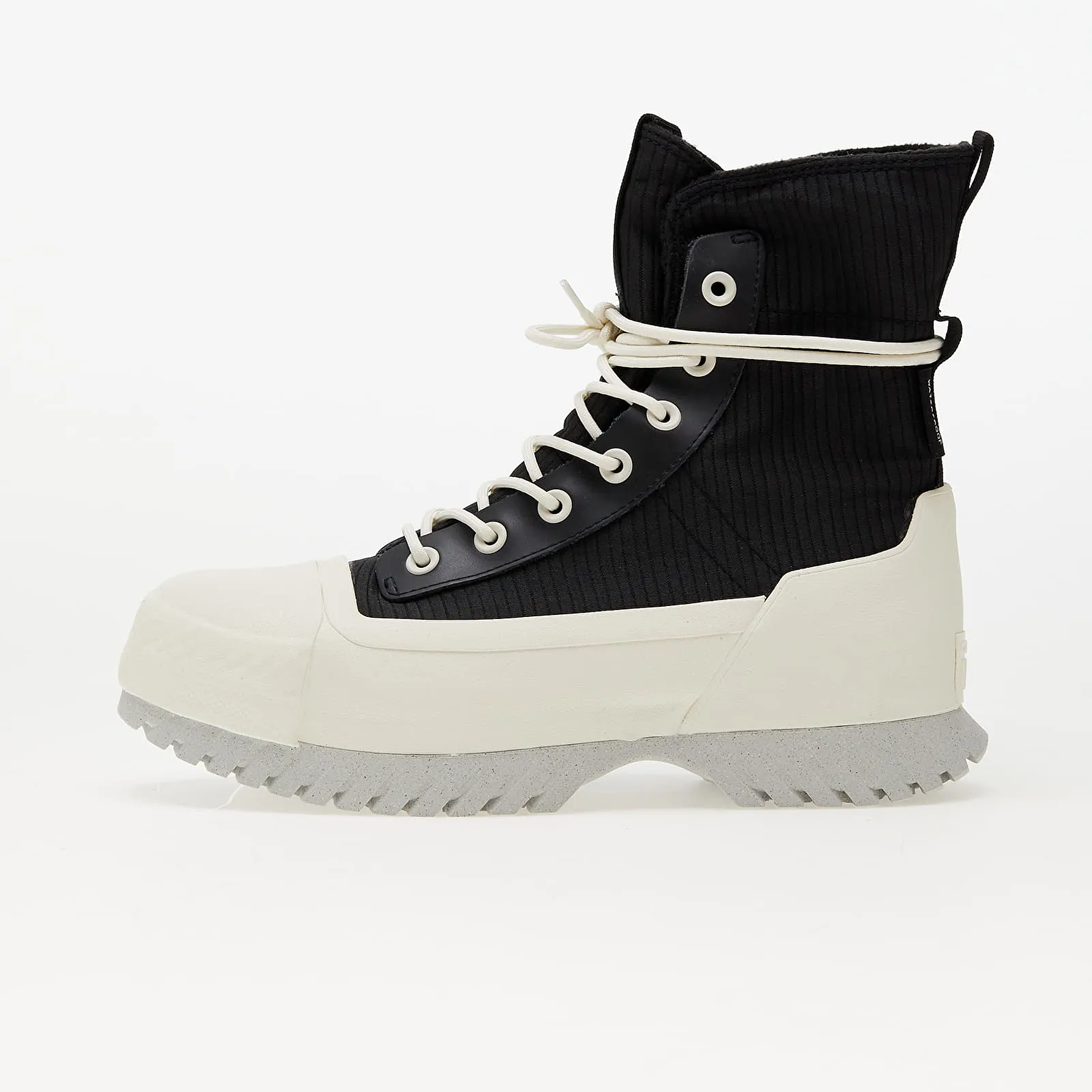 Converse Chuck Taylor All Star Lugged 2.0 Platform Counter Climate Extra High