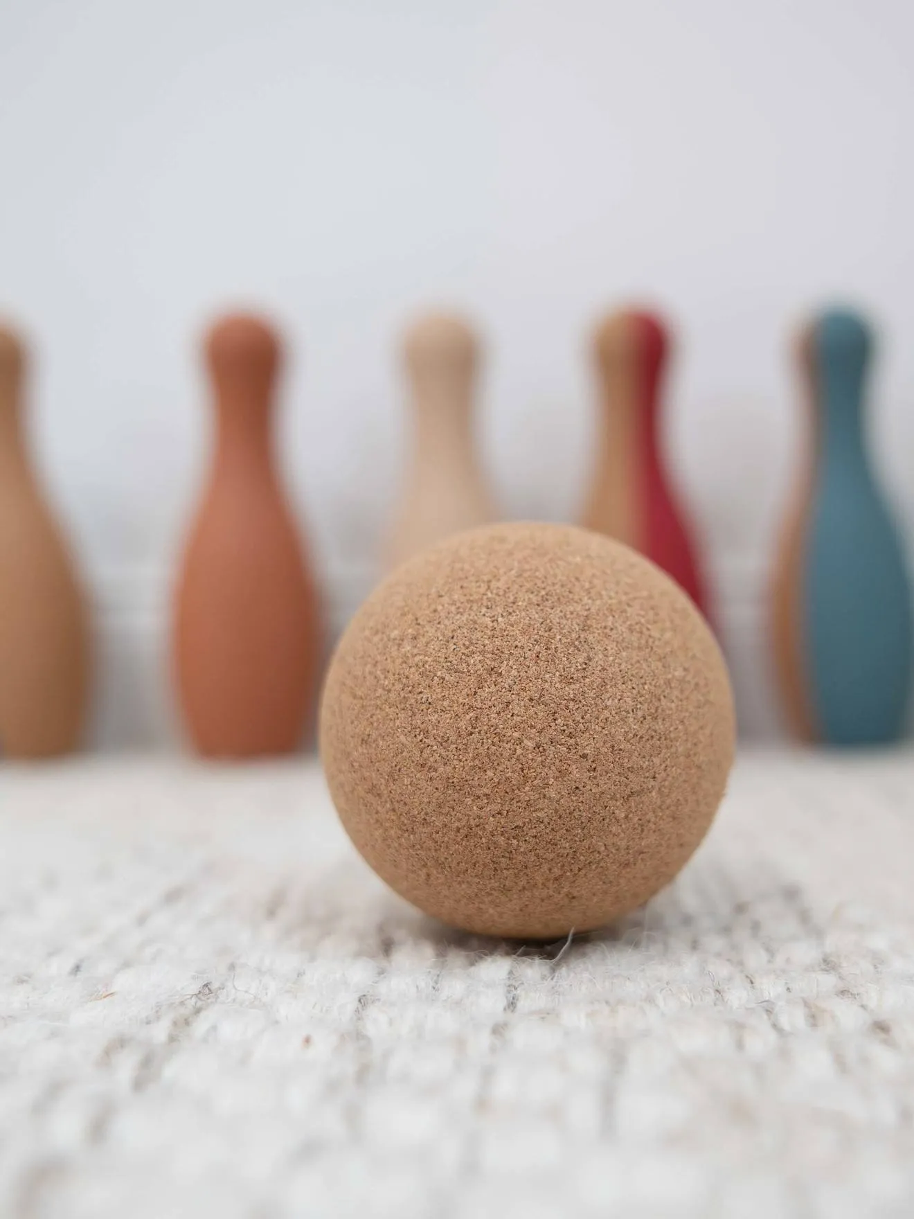 JUEGO DE BOLOS DE CORCHO  KORKO