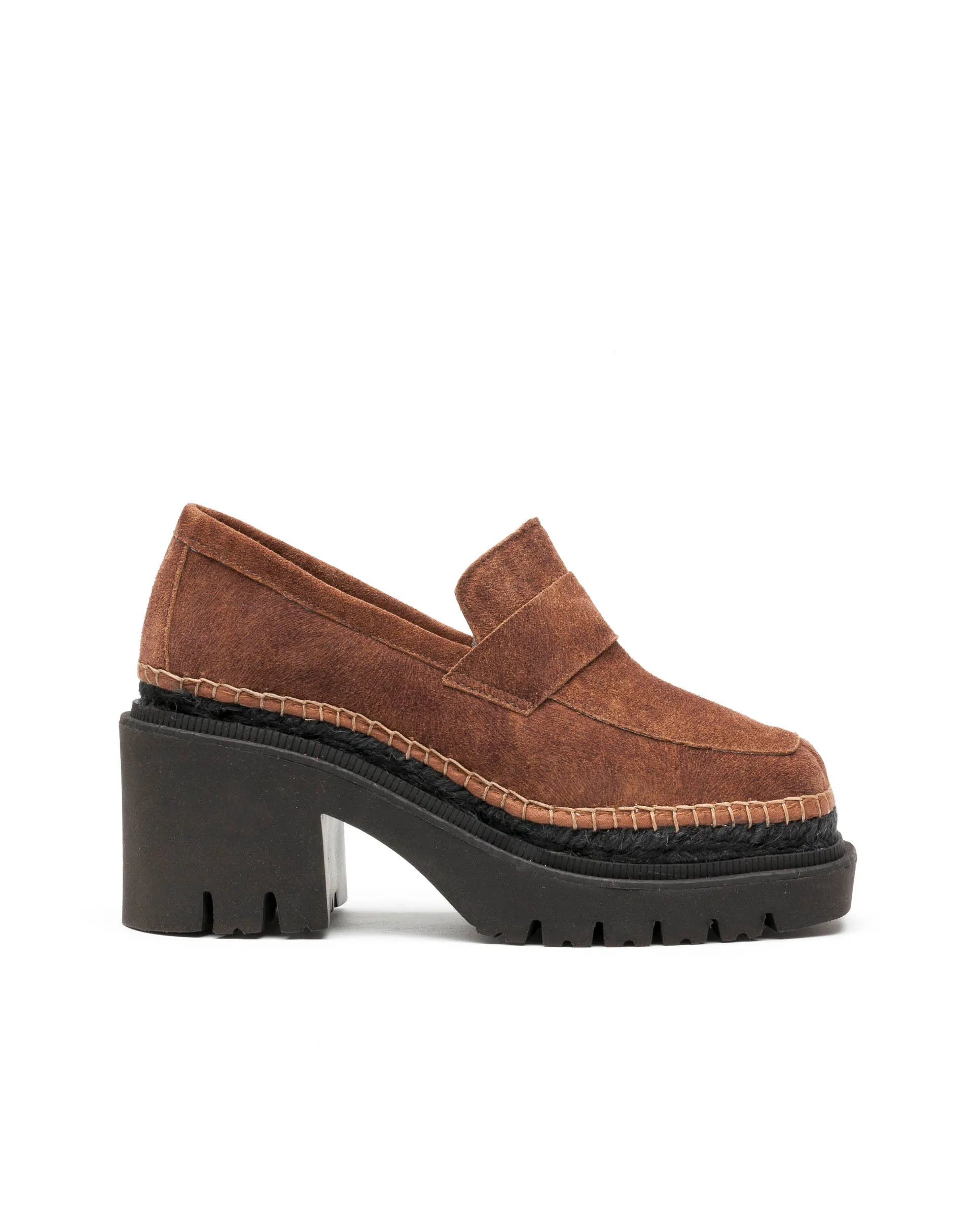 Mocasín de tacón en cavallo cuero oscuro Panteta