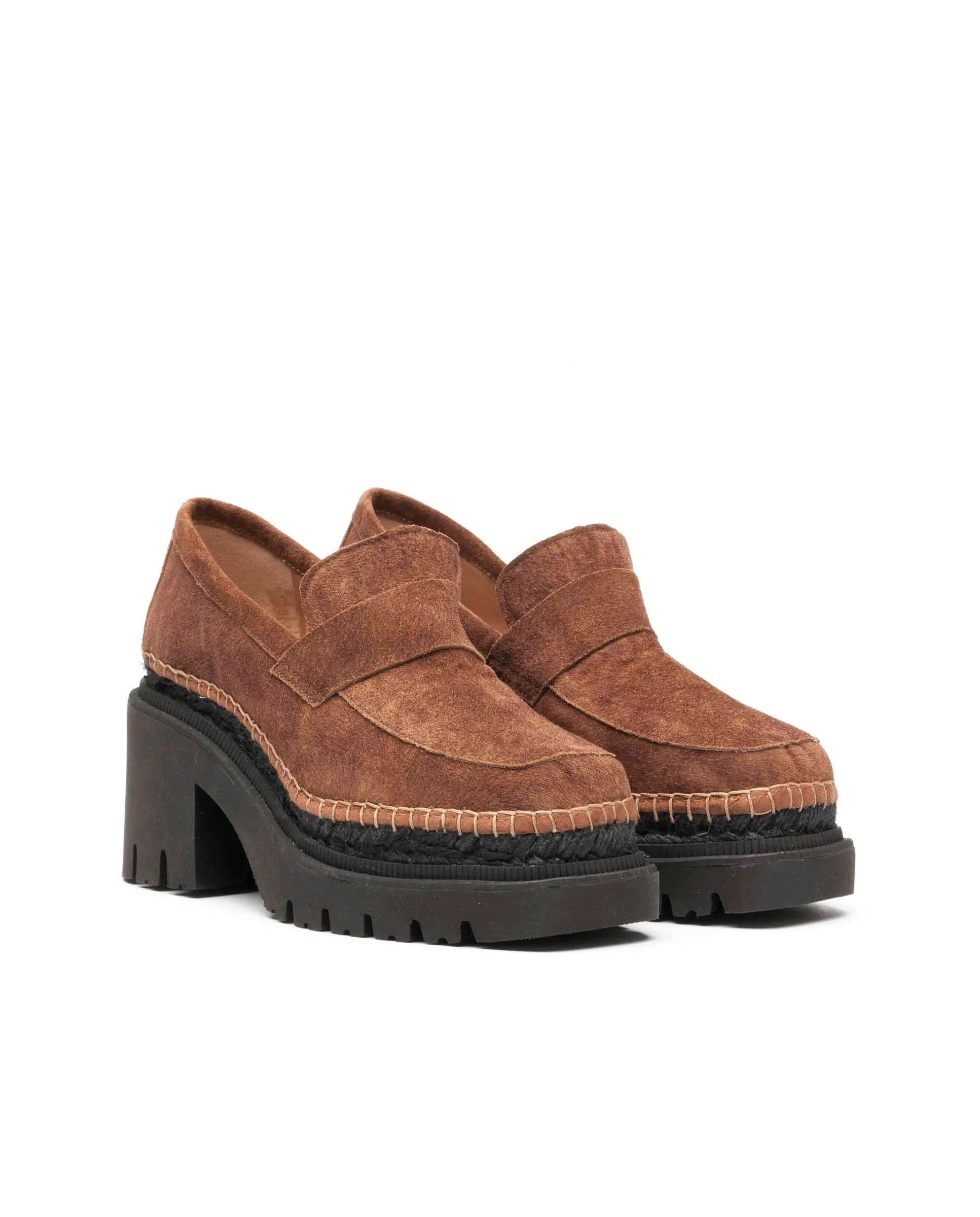 Mocasín de tacón en cavallo cuero oscuro Panteta