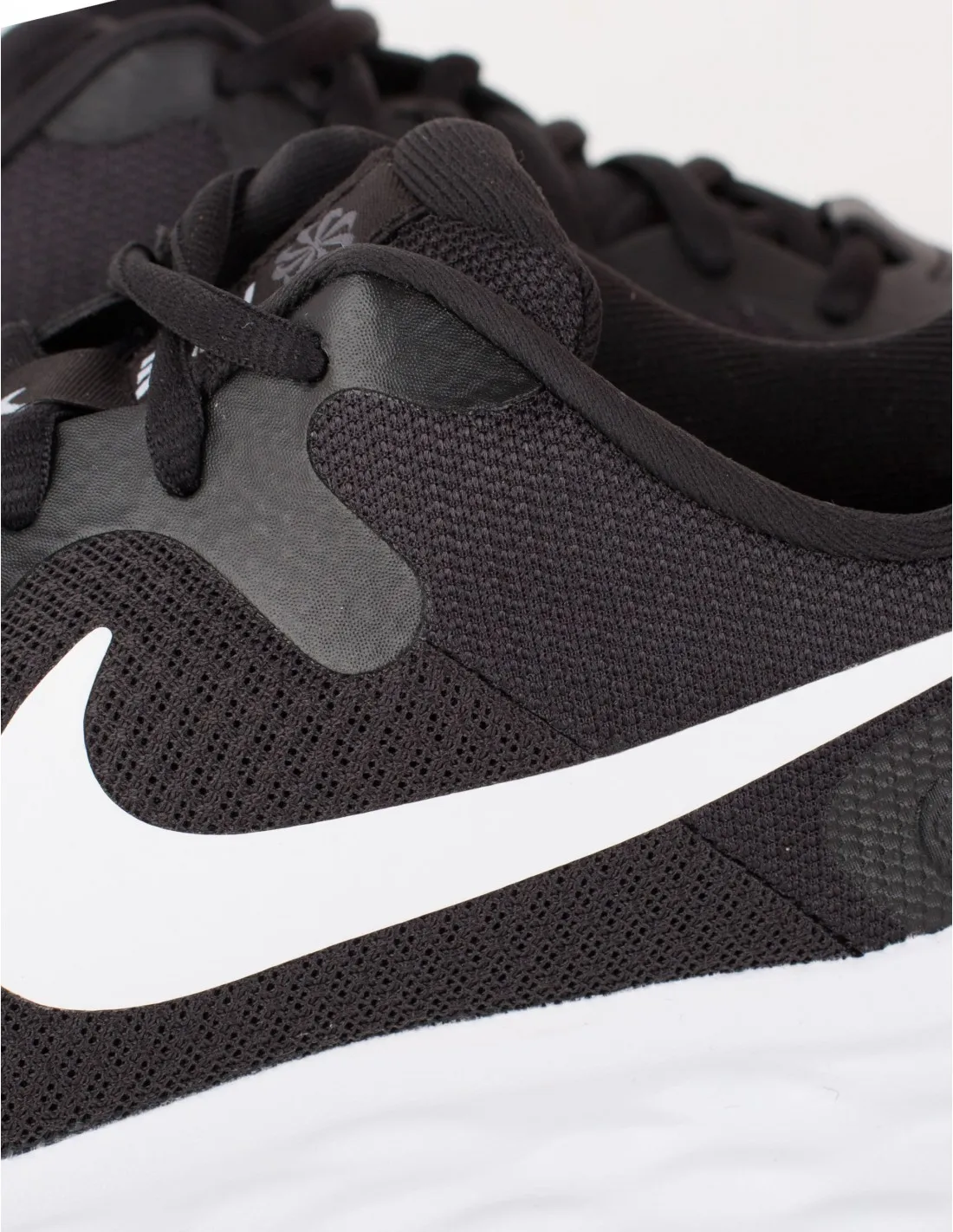 NIKE Revolution 6 Next Nature Negro