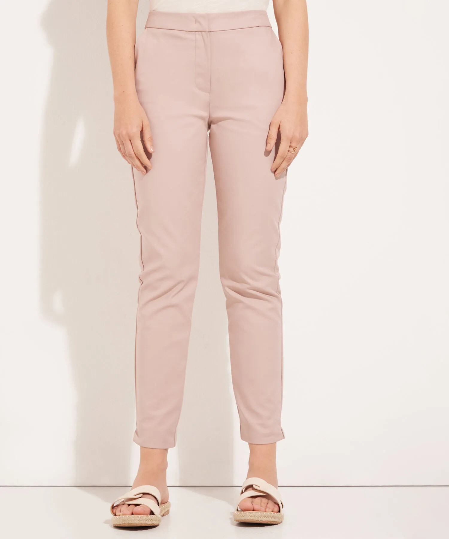 PANTAL&OACUTE;N CL&AACUTE;SICO UNICOLOR