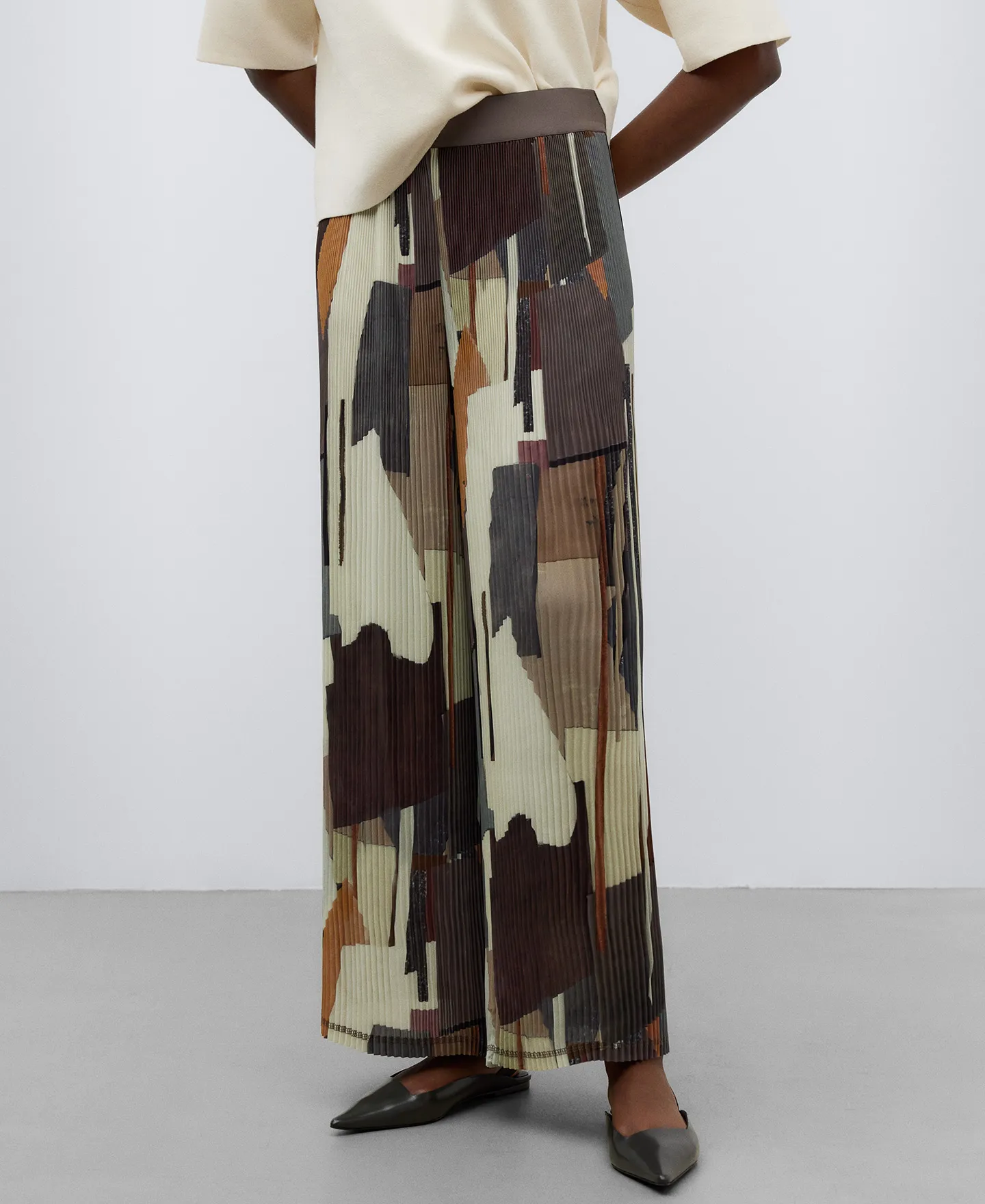 Pantalón tobillero en crinkle mujer