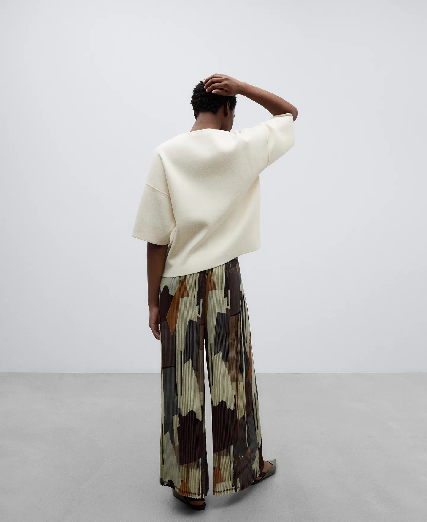 Pantalón tobillero en crinkle mujer
