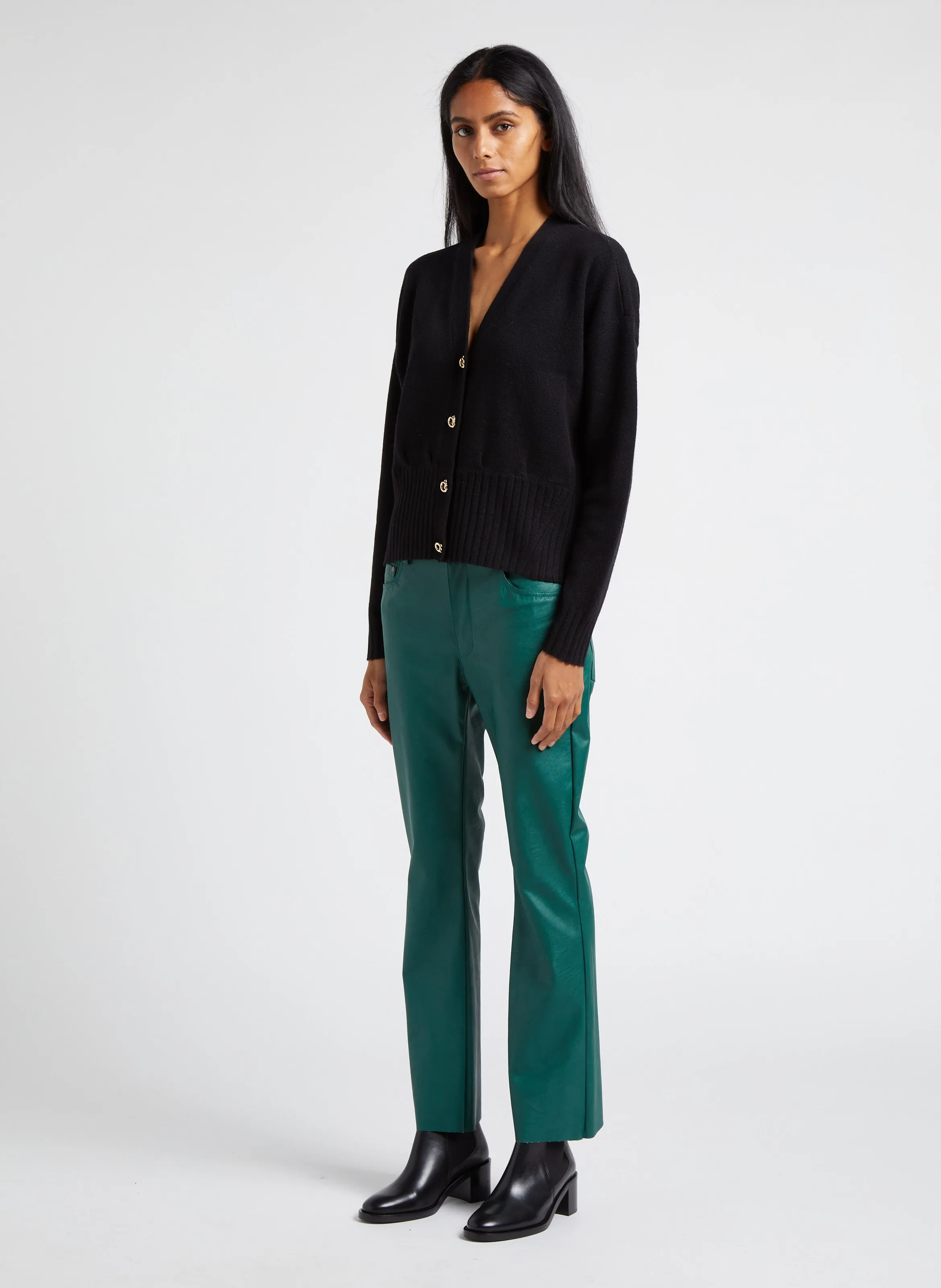 Pantalón flare en verde
