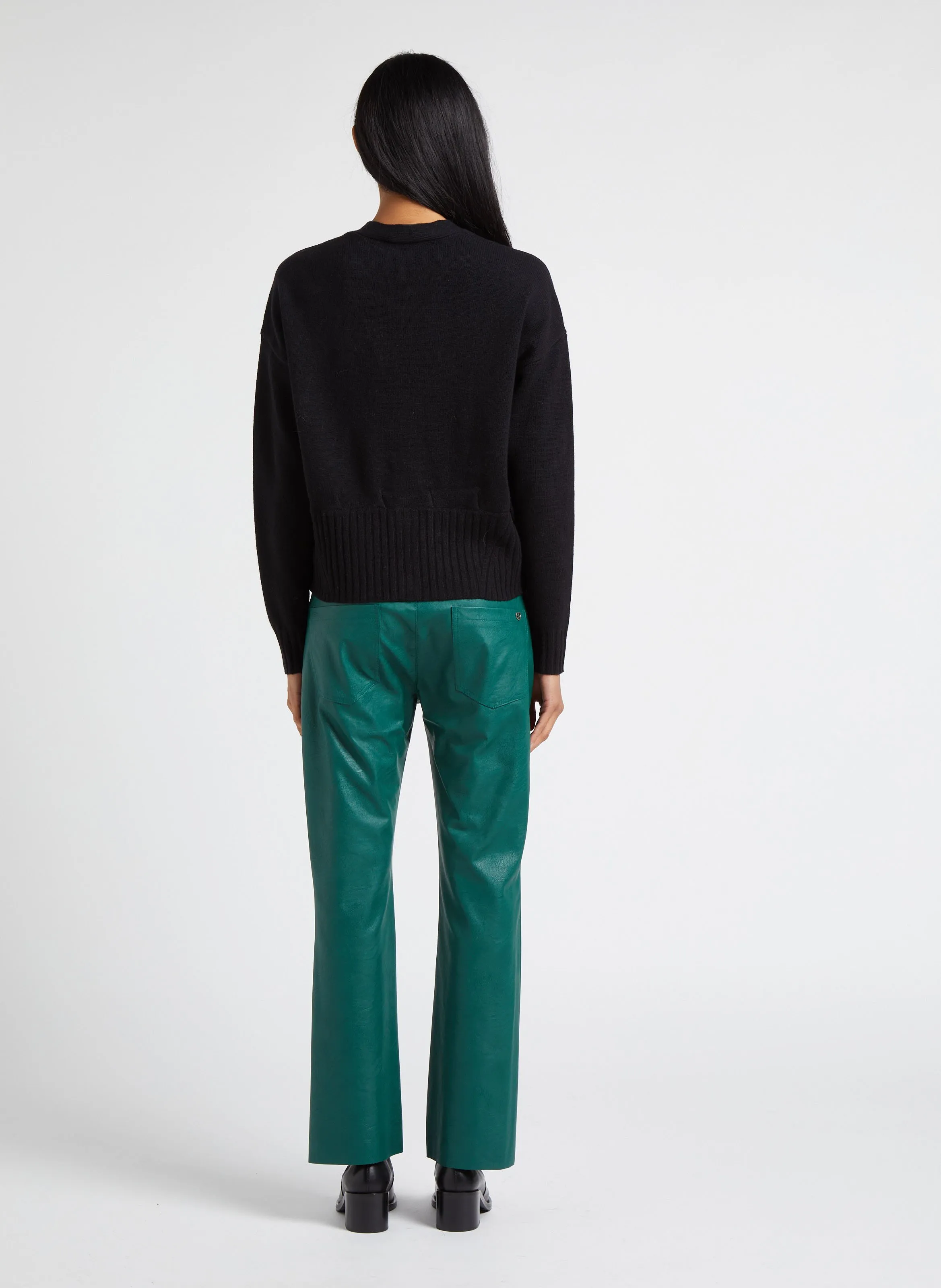 Pantalón flare en verde