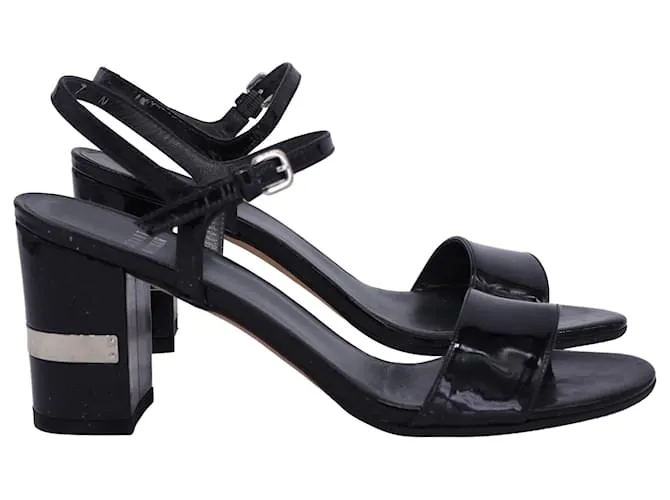 Sandalias de tira en el tobillo Stuart Weitzman en cuero negro brillante 