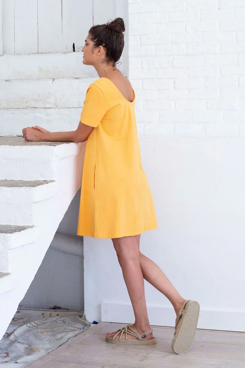 Vestido corto amarillo de algodón orgánico